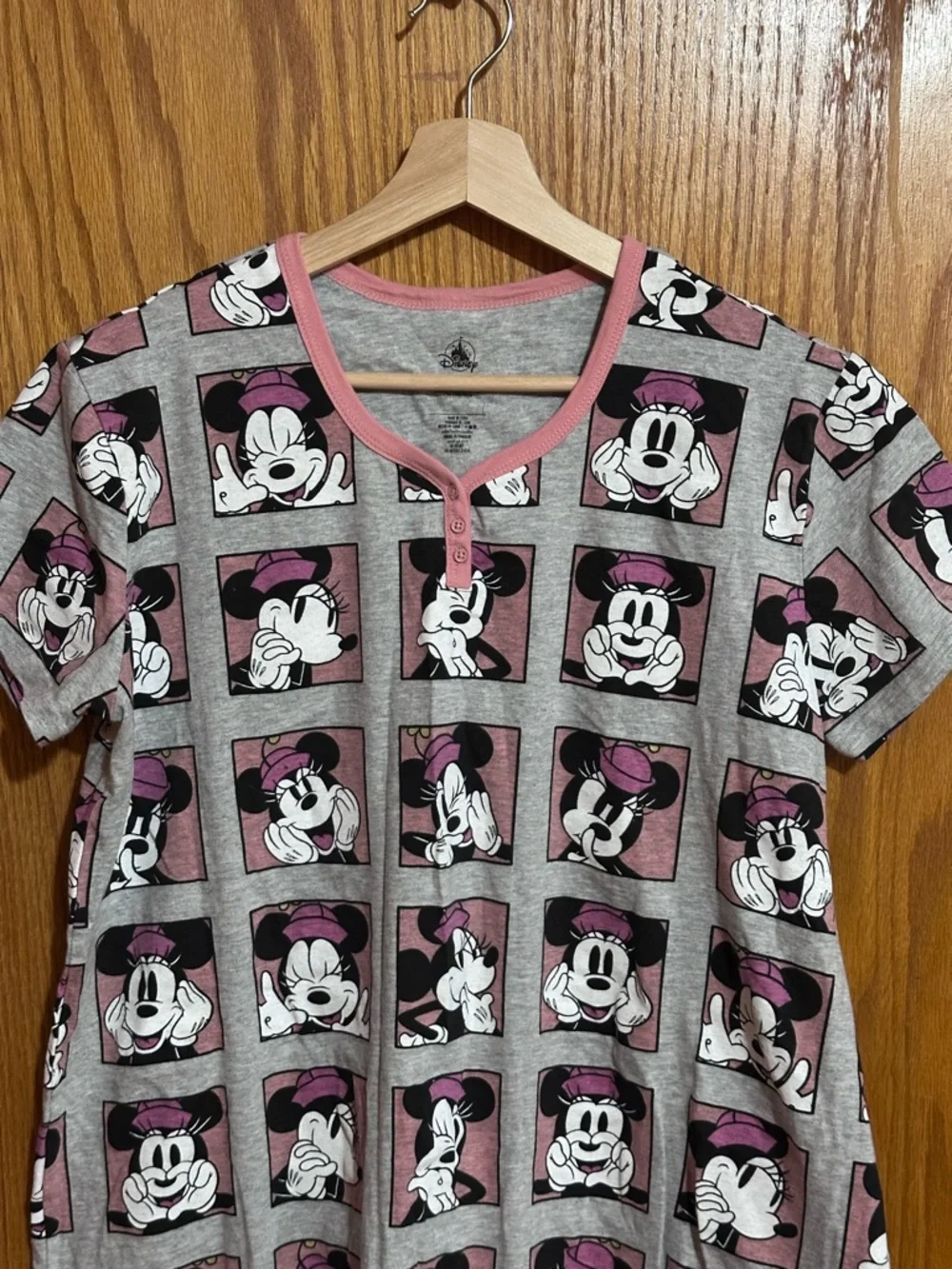 Disney Grey sleep shirt sz medium Mickey - Picture 2 of 7